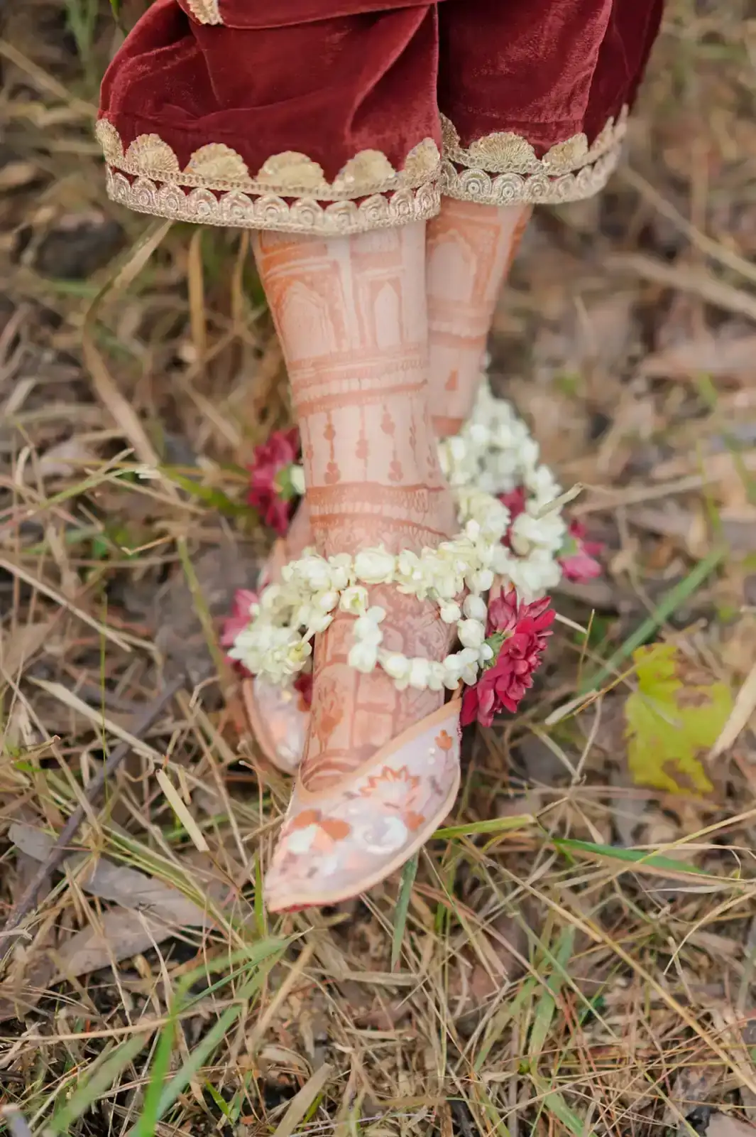 Wedding photoshoot showing the bride and groom in a traditional pose